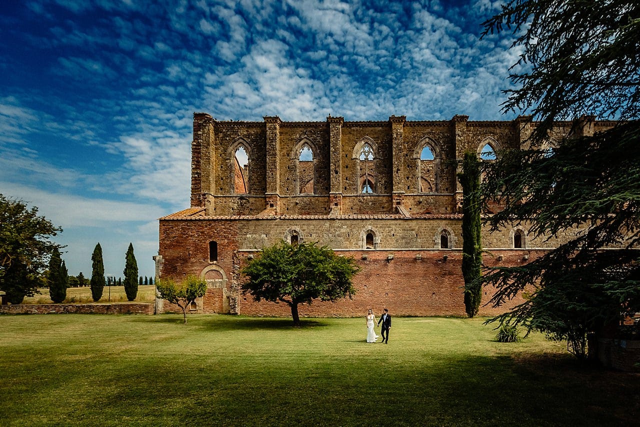 The romantic region of Tuscany, amidst rolling vineyards, picturesque landscapes, and timeless charm, they embarked on an after-wedding shoot